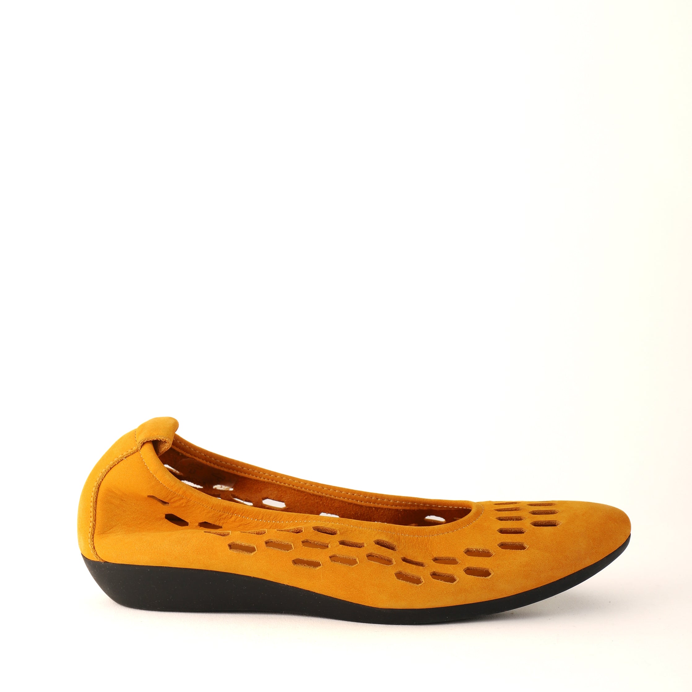 ONIZZA Mustard Nubuck Leisures