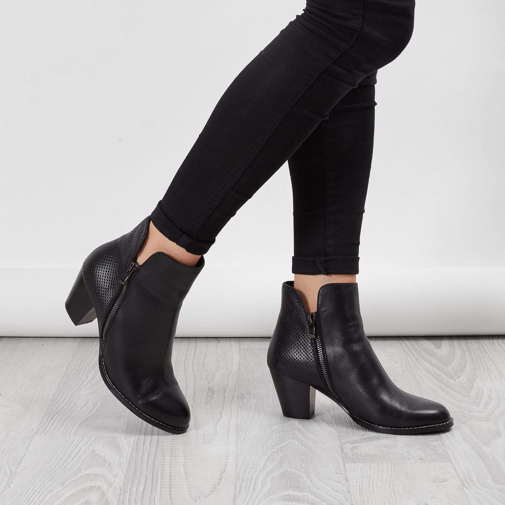 EUNICE JACKSON ANKLE BOOTS ELECTRA